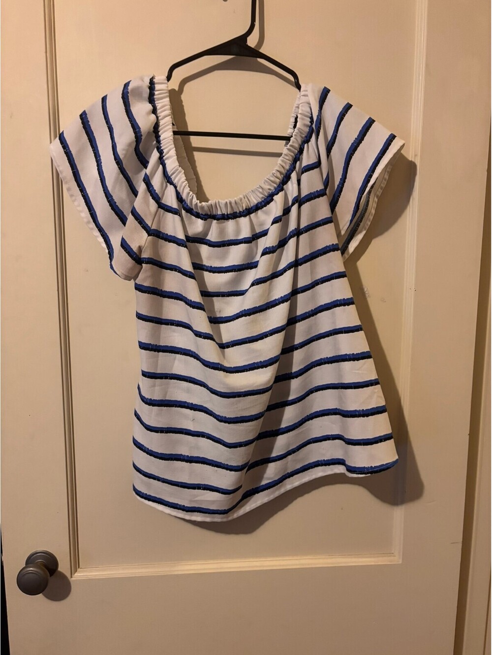White and blue striped short sleeve top XL